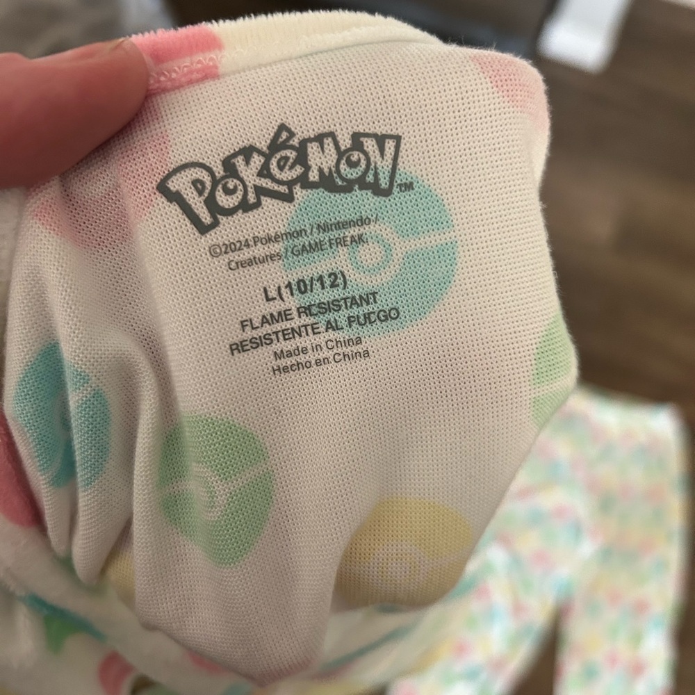 Girls 2-Piece Pokémon Pajama Set Large 10/12 - Picture 5 of 7